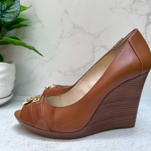 Michael Kors Brown Heels - Picture 2 of 6